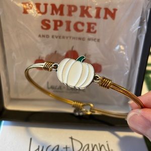 White pumpkin bangle